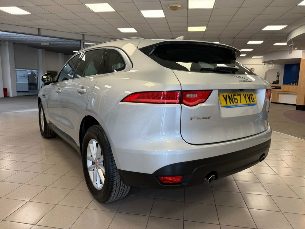 Jaguar F-Pace 2L Prestige Silver #5