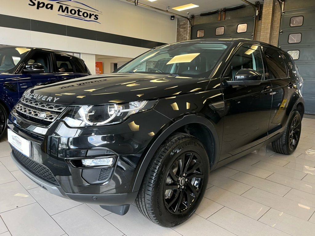 Land Rover Discovery Sport 2L Se Tech Black #3