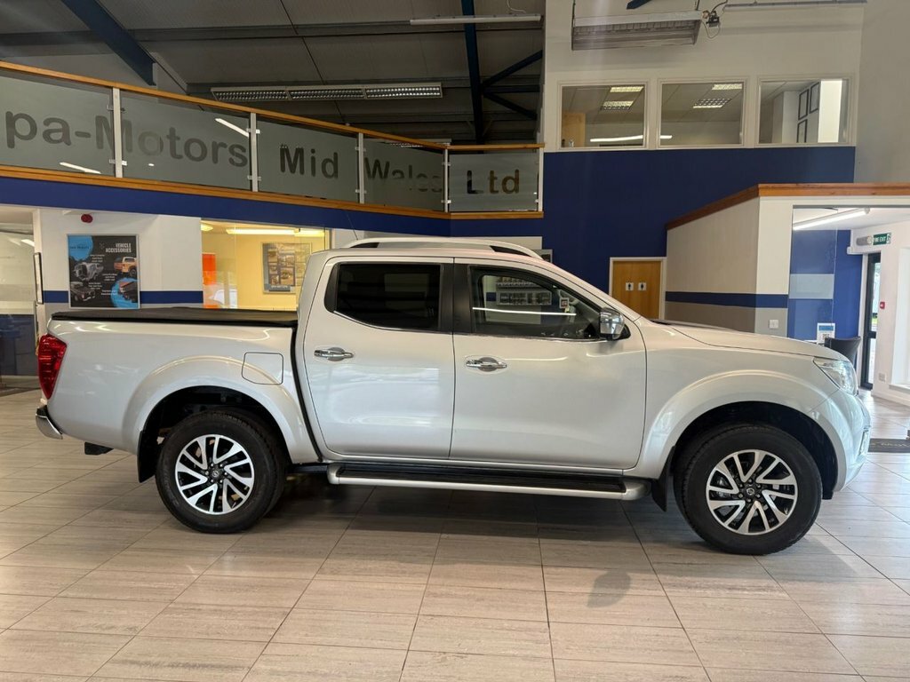 Nissan Navara 2.3L Tekna Silver #2