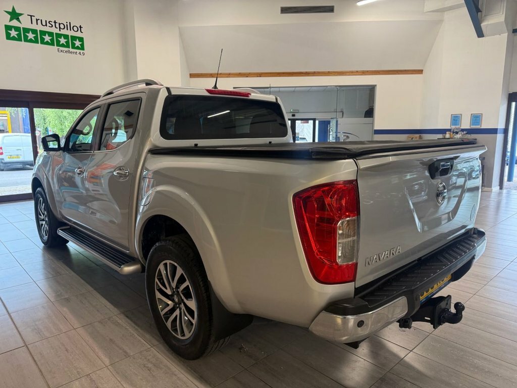 Nissan Navara 2.3L Tekna Silver #5