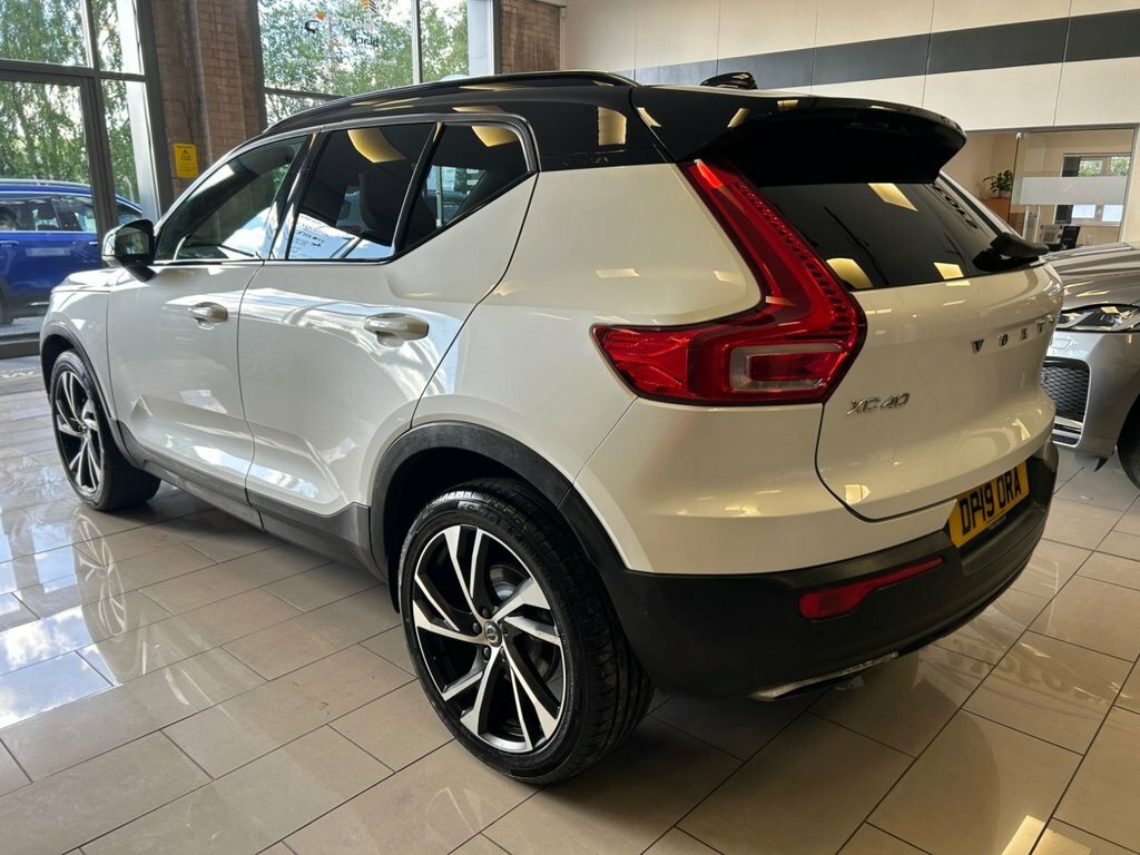 Volvo XC40 2L R-design Pro DP19ORA White #5