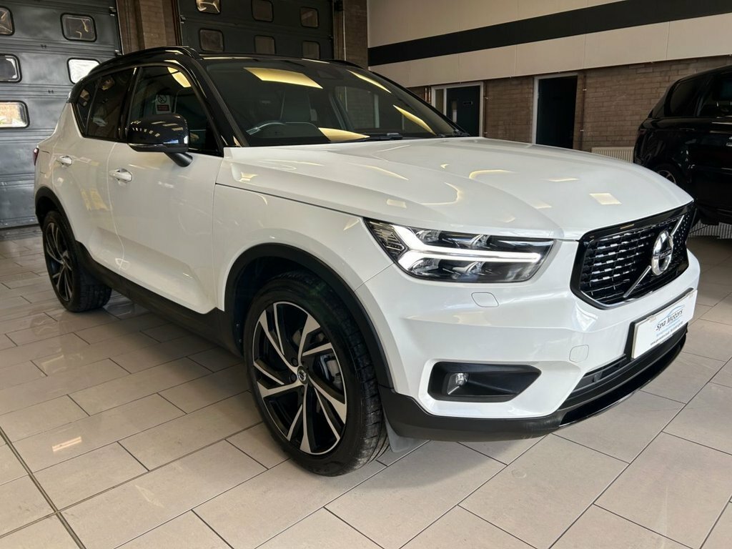 Volvo XC40 2L R-design Pro White