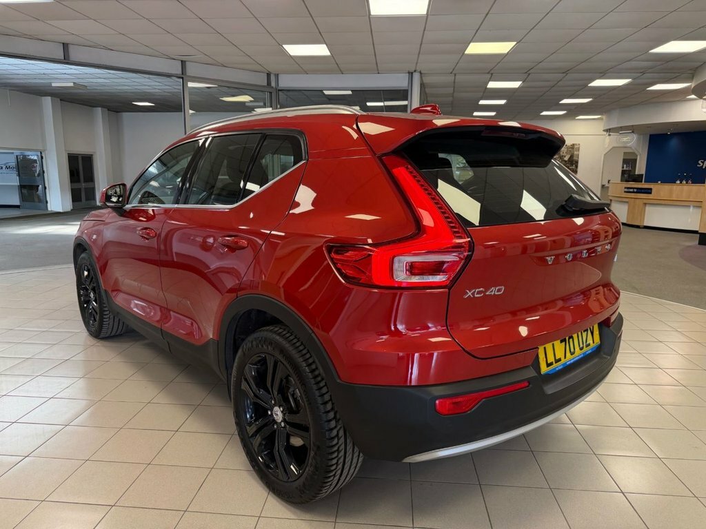 Volvo XC40 2L Inscription Pro LL70UZY Red #4