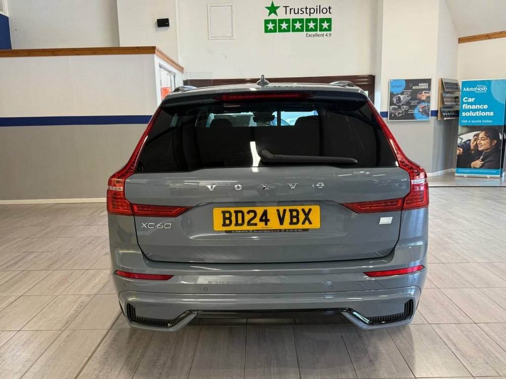 Volvo XC60 2L Ultimate Dark Grey #4