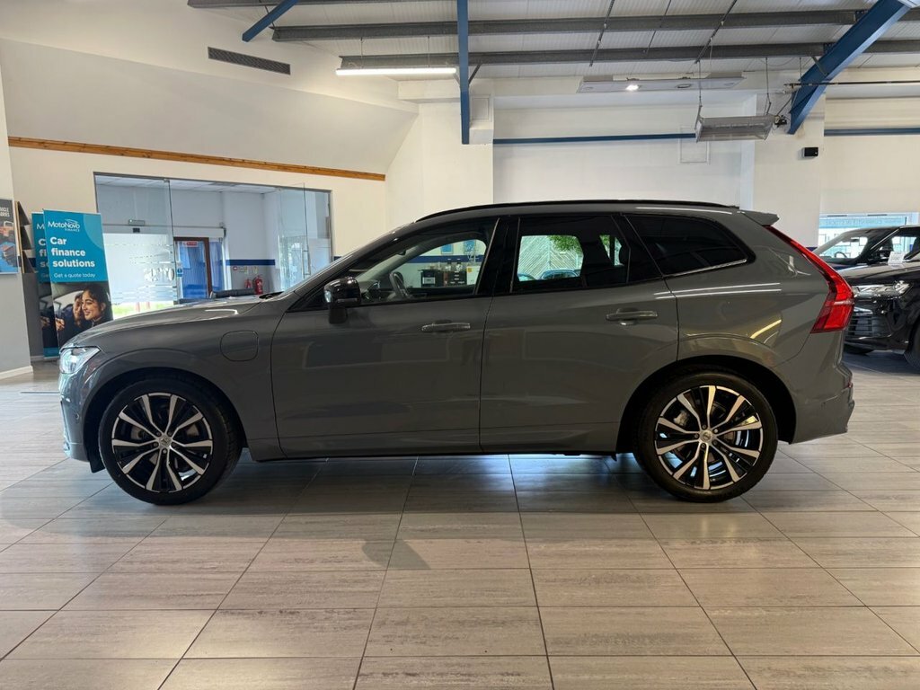 Volvo XC60 2L Ultimate Dark Grey #6