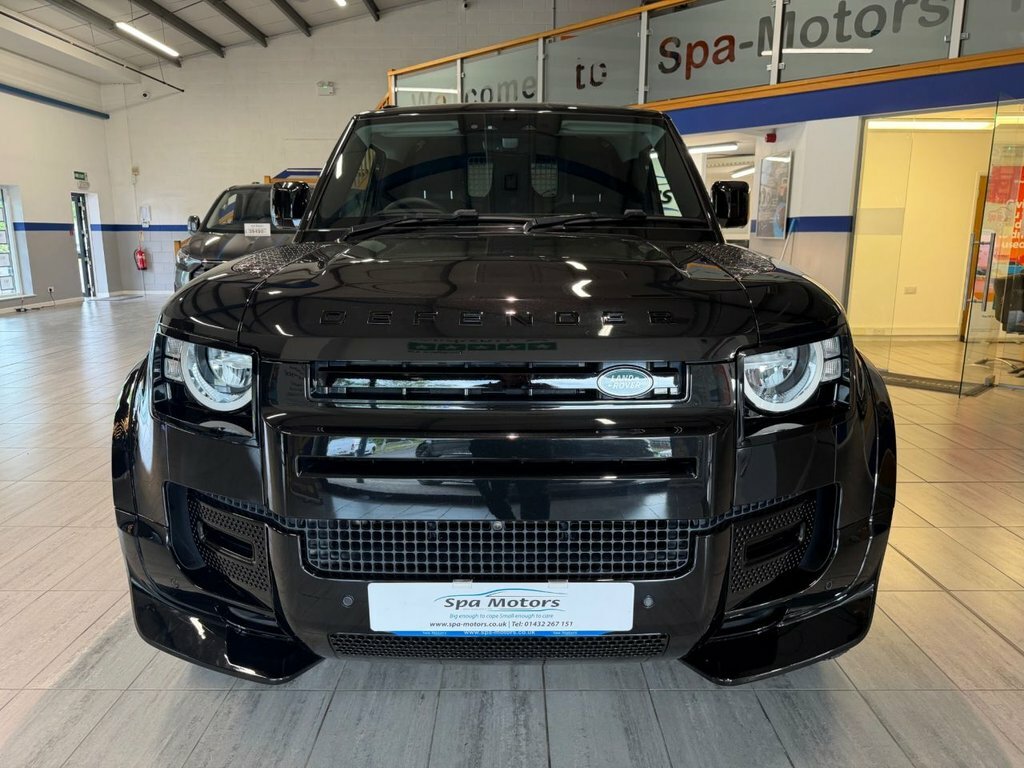 Land Rover Defender 3L Null Black