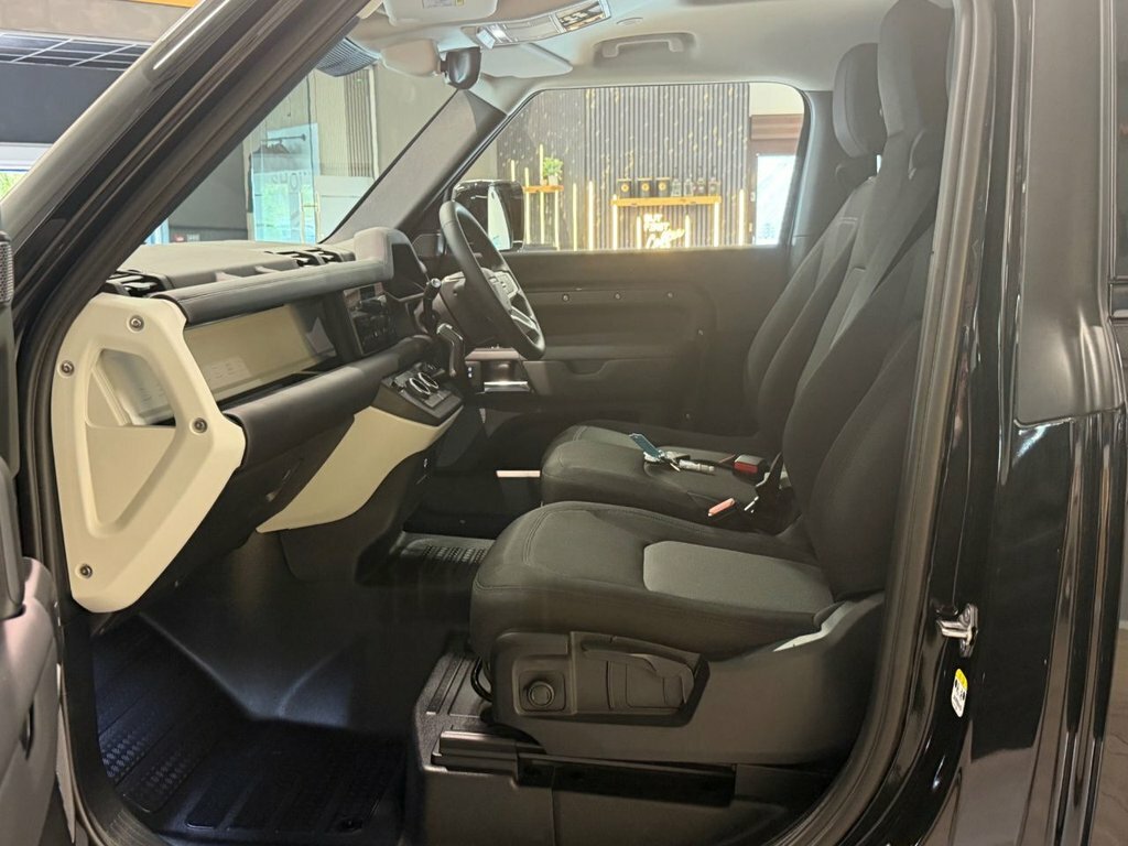 Land Rover Defender 3.0 D300 X-dynamic Hse Black #18