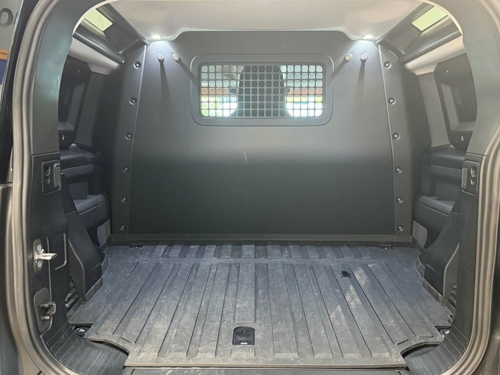 Land Rover Defender 3.0 D300 X-dynamic Hse Black #16