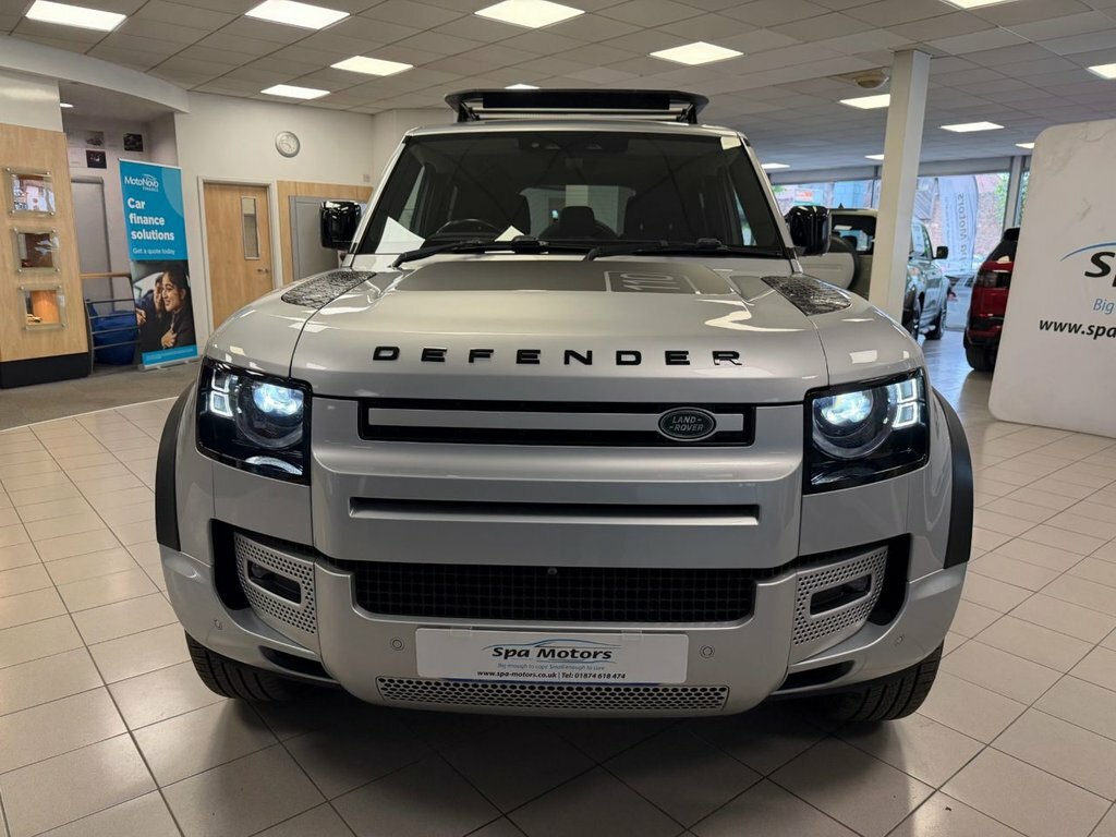 Land Rover Defender 3L Xs Edition Silver #2