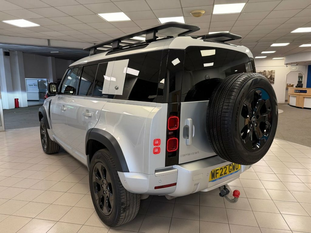 Land Rover Defender 3L Xs Edition Silver #4