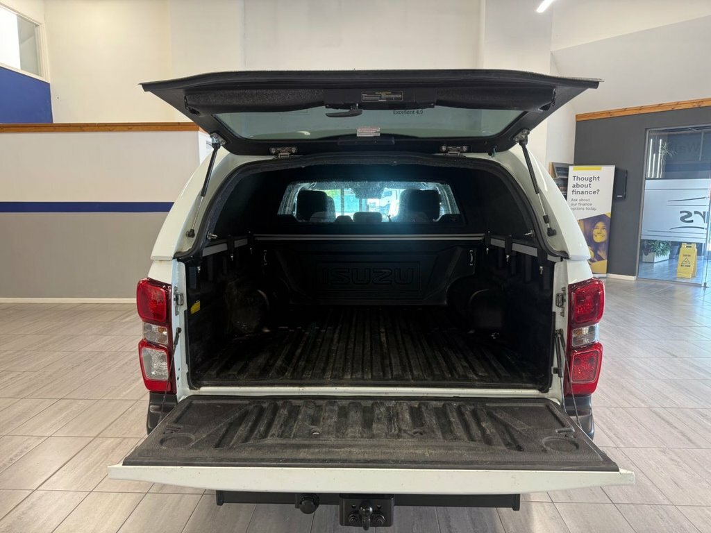 Isuzu D-Max Pickup 1.9 Td Dl40 4Wd Euro 6 Ss 2021 Black #17