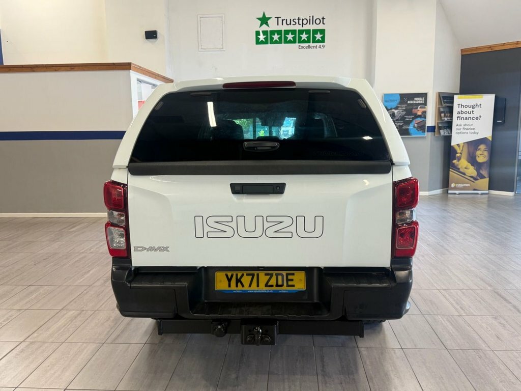 Isuzu D-Max 1.9L Utility White #3