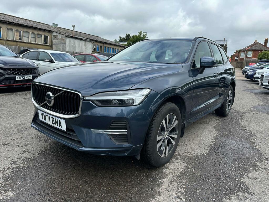 Volvo XC60 2.0 B5 Mhev Momentum Euro 6 Ss YW71BNA Blue #2