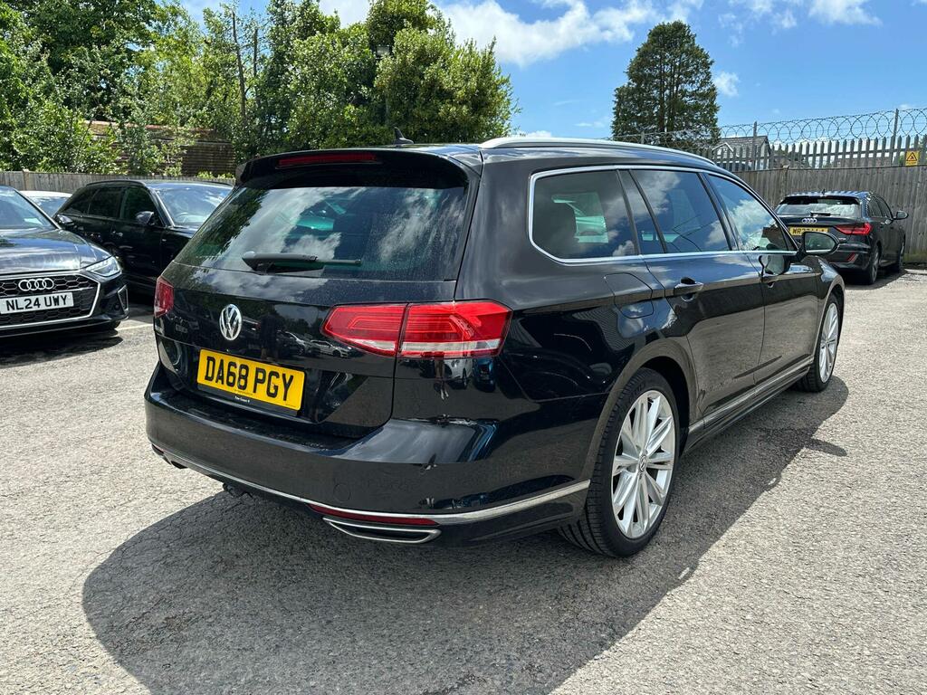 Volkswagen Passat R-line Black #4