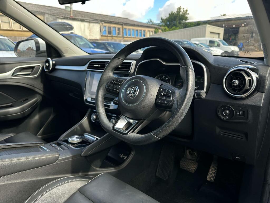 MG ZS 105Kw Exclusive Ev 45Kwh Black #5