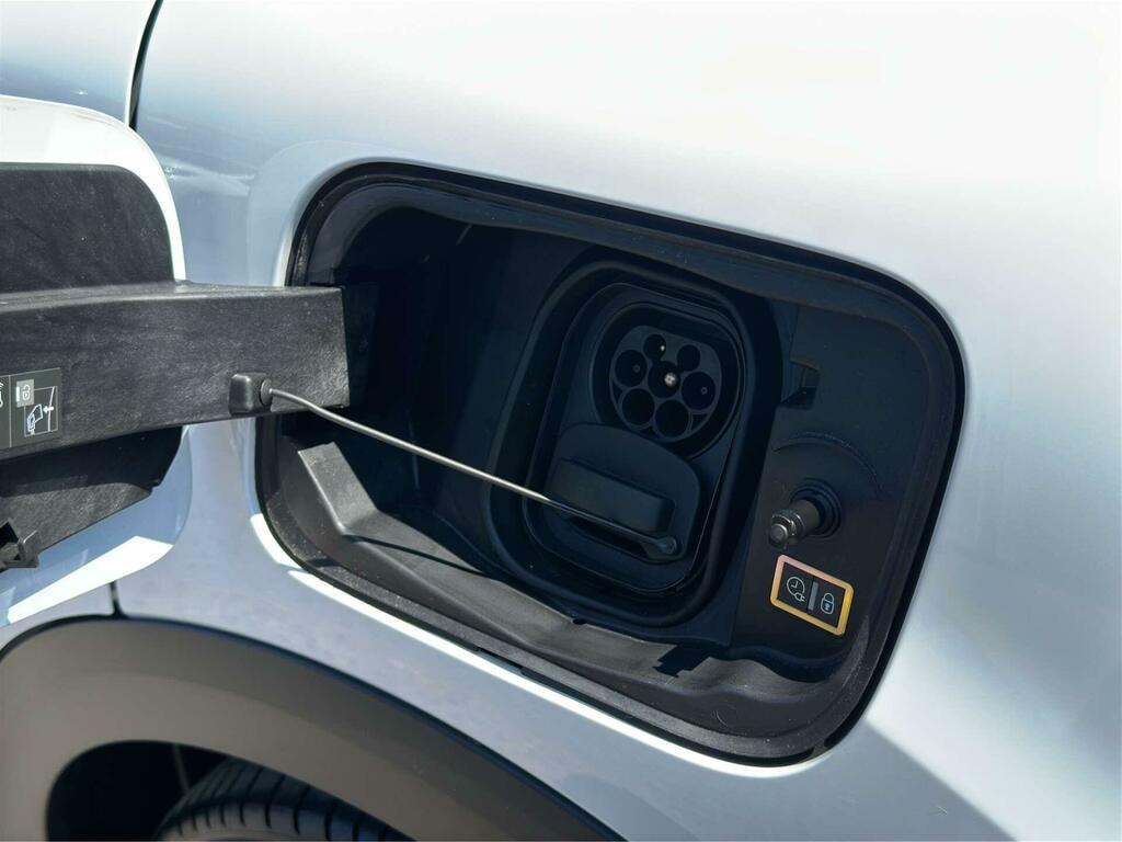Citroen e-C4 50Kwh E-series 7.4Kw Charger White #38