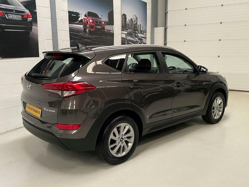 Hyundai Tucson 1.7 Crdi Blue Drive Se Euro 6 Ss WA17RDZ Grey #3