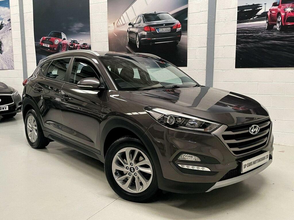 Hyundai Tucson 1.7 Crdi Blue Drive Se Euro 6 Ss WA17RDZ Grey