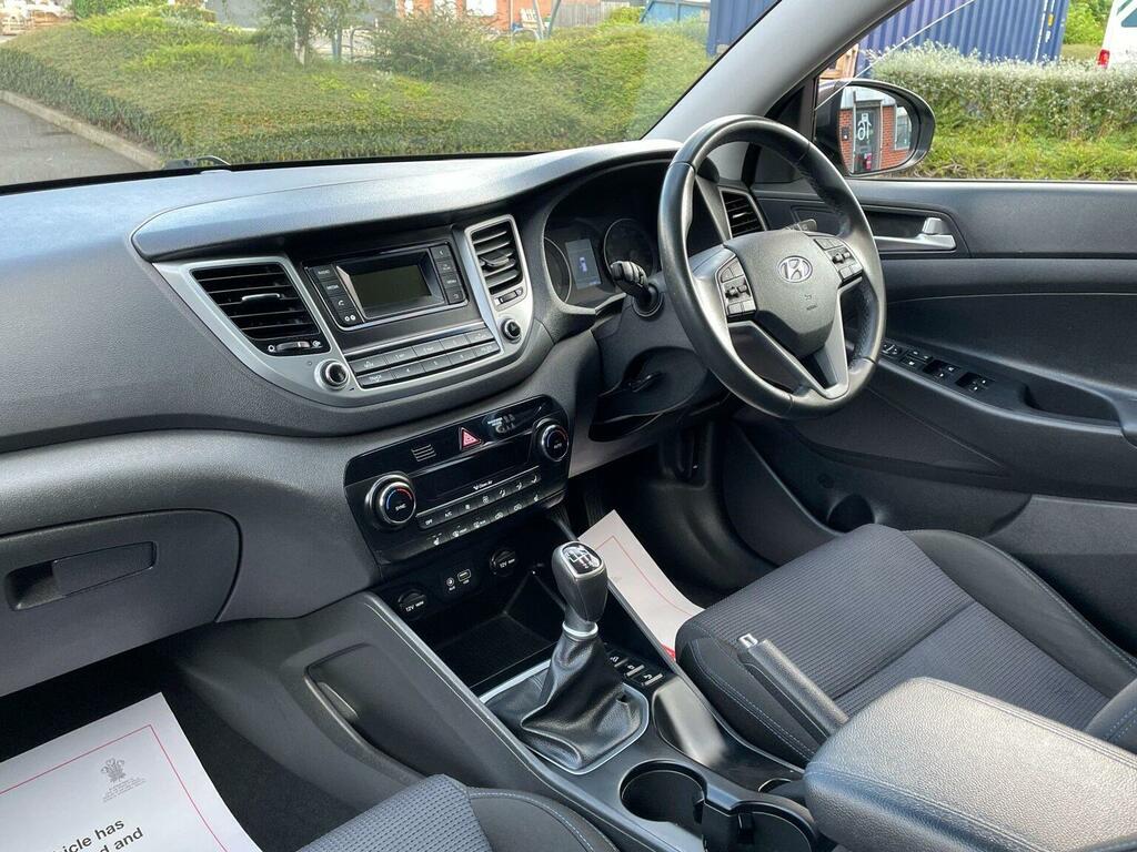 Hyundai Tucson 1.7 Crdi Blue Drive Se Euro 6 Ss WA17RDZ Grey #5