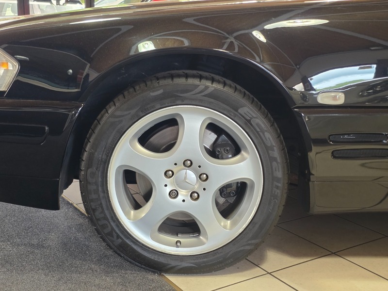 Mercedes-Benz SL Class Sl320 Black #4