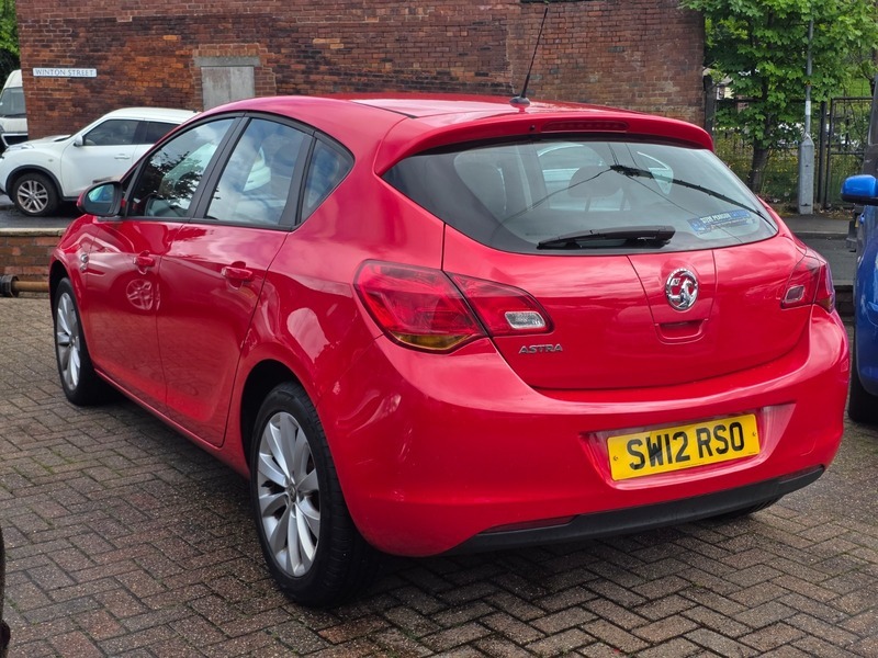 Vauxhall Astra Active Red #4