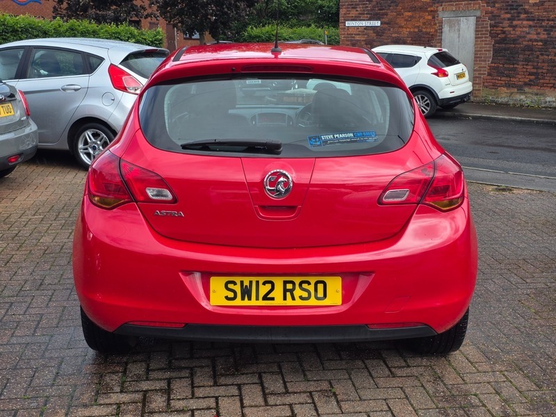 Vauxhall Astra Active Red #5