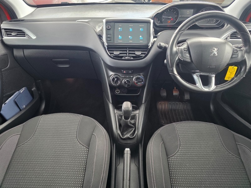 Peugeot 208 Active Black #16