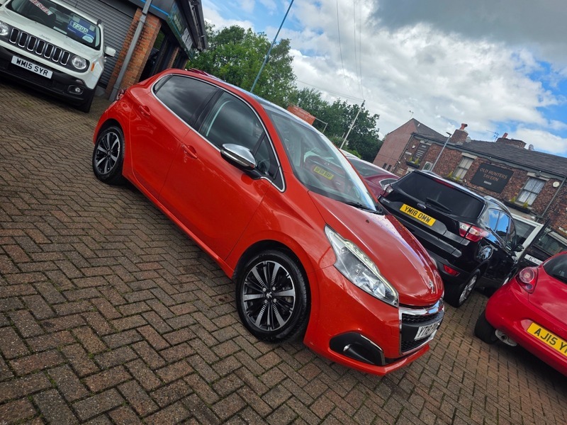 Peugeot 208 Active Black #30