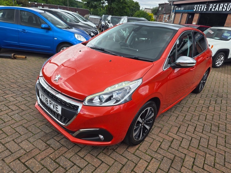 Peugeot 208 Allure Premium Orange #3