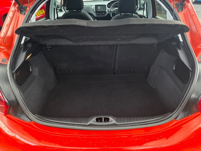 Peugeot 208 Active Black #23