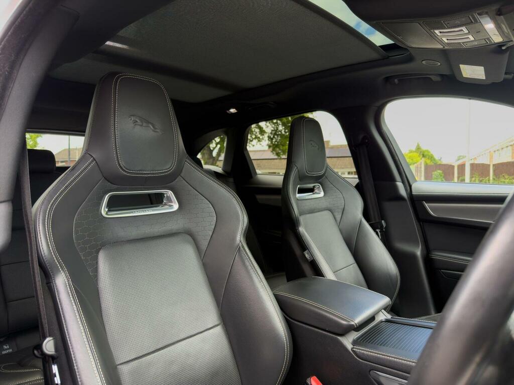 Jaguar F-Pace 3.0 D300 Mhev R-dynamic Se Awd Euro 6 Ss 5 Silver #4