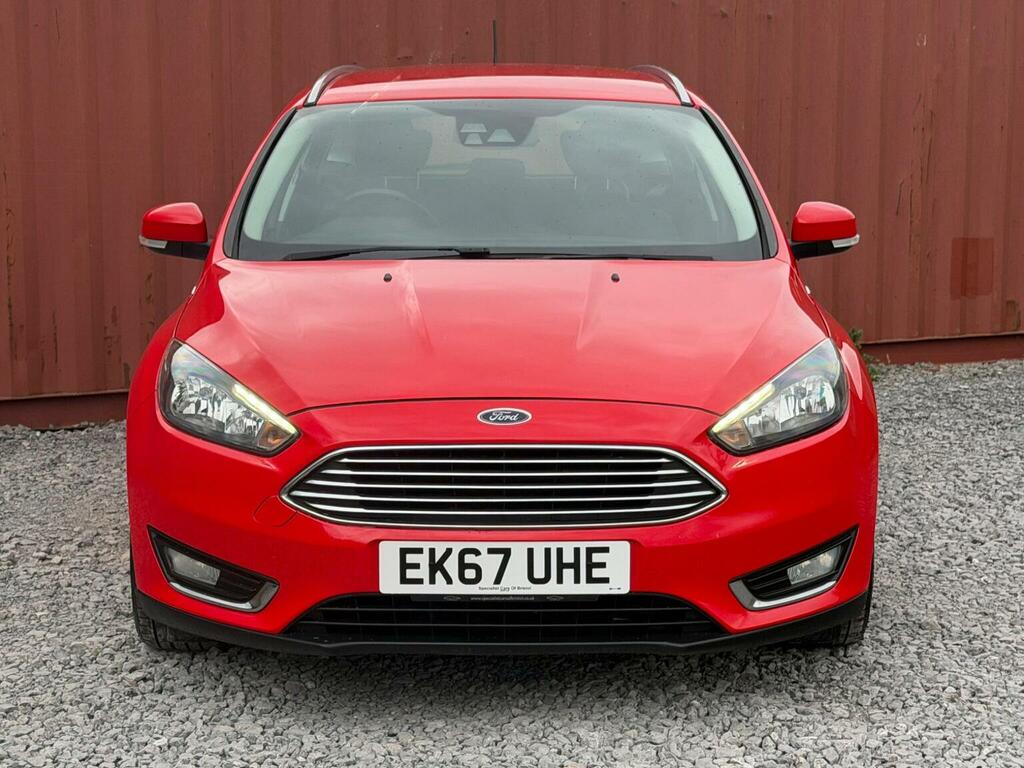 Ford Focus 1.5 Tdci Titanium Euro 6 Ss EK67UHE Red #4