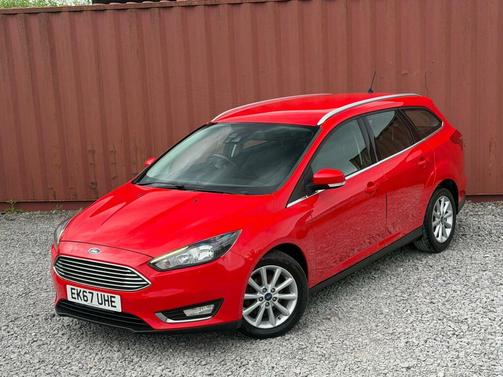 Ford Focus 1.5 Tdci Titanium Euro 6 Ss EK67UHE Red #3