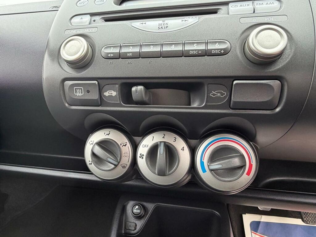 Honda Jazz Dsi Se Silver #33