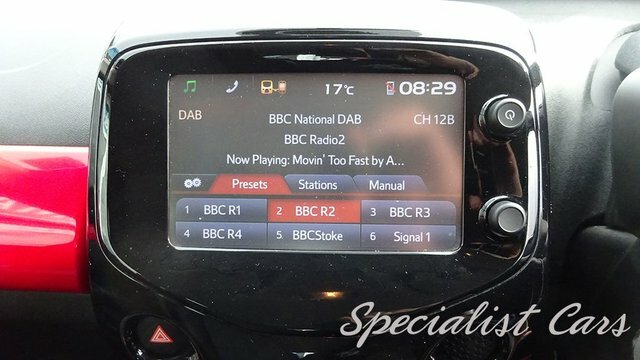 Toyota Aygo Vvt-i X-pression X-wave Red