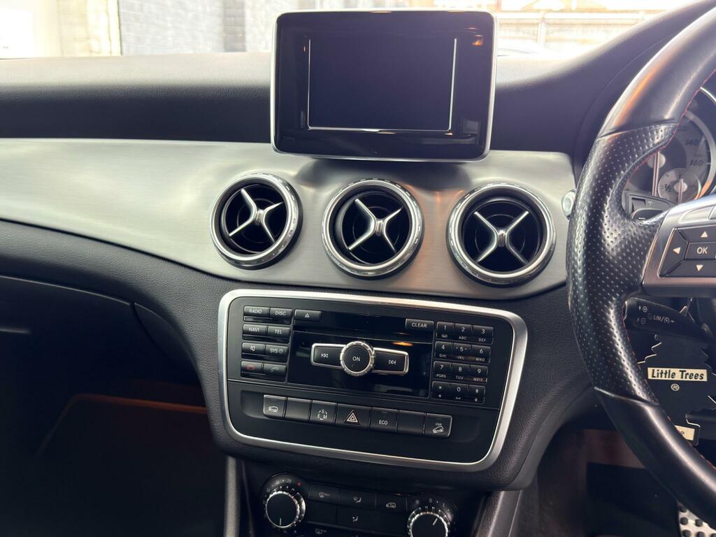 Mercedes-Benz GLA Class Gla250 4Matic Amg Line Premium Plus 5-Door Grey #15