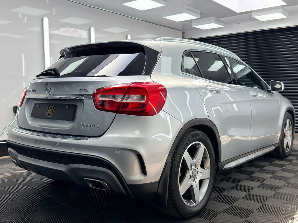 Mercedes-Benz GLA Class Gla250 4Matic Amg Line Premium Plus 5-Door Grey #29