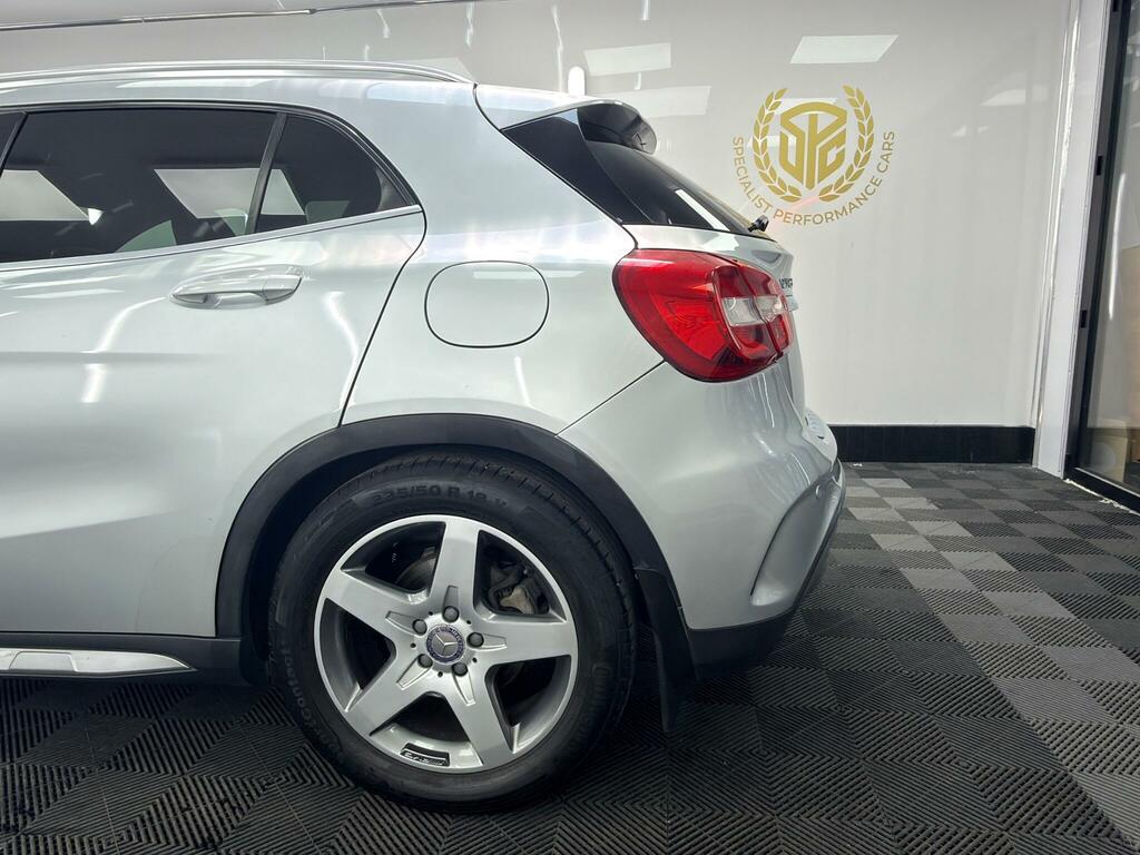 Mercedes-Benz GLA Class Gla250 4Matic Amg Line Premium Plus 5-Door Grey #32