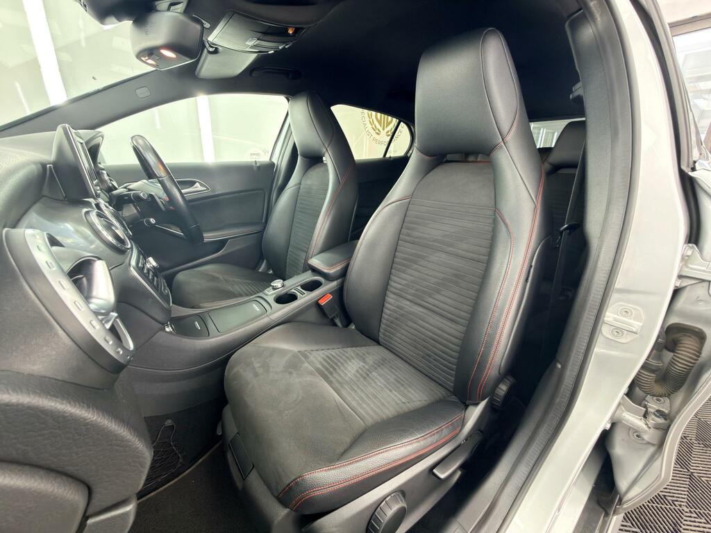 Mercedes-Benz GLA Class Gla250 4Matic Amg Line Premium Plus 5-Door Grey #24