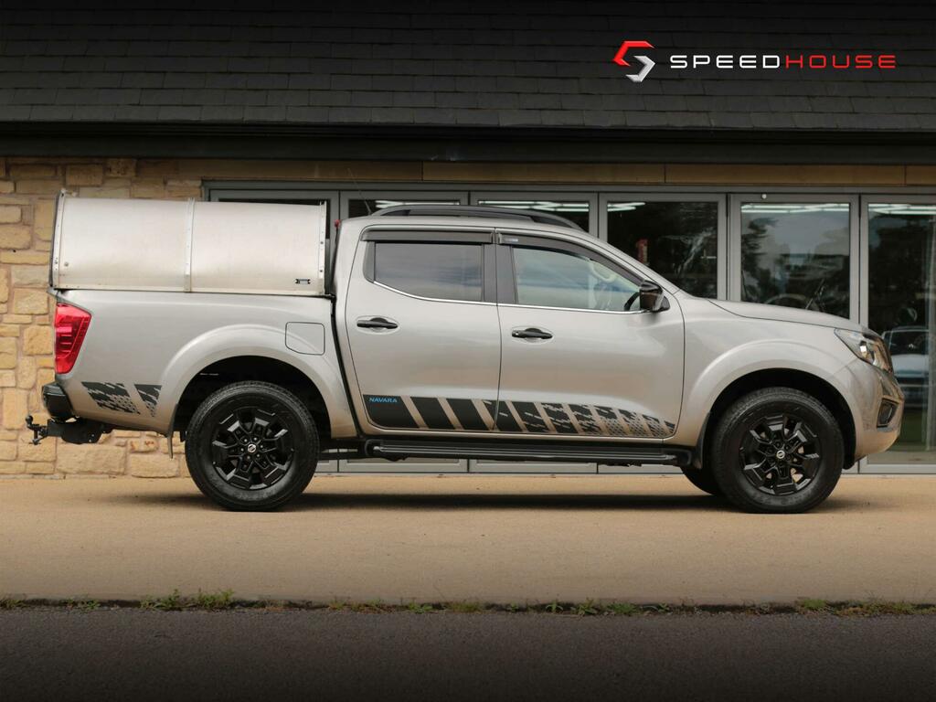 Nissan Navara 2.3 Navara N-guard Dci 4Wd Grey #6