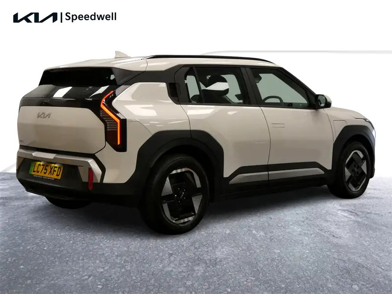 Kia EV3 81.4Kwh Air LC75XFD White #4