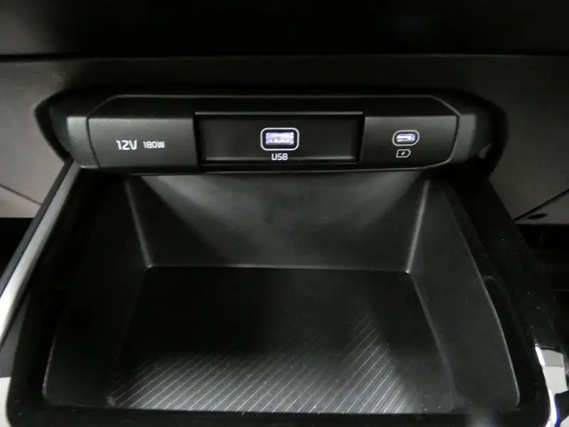 Kia e-Niro 64.8Kwh 2 Green #19