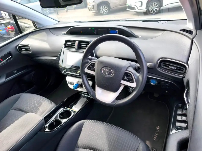 Toyota Prius 1.8 Vvt-h Business Edition Cvt Euro 6 Ss Grey