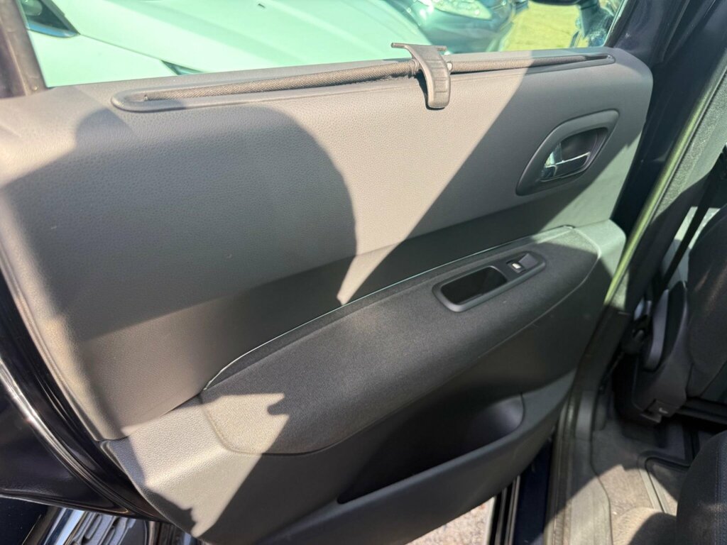 Peugeot 3008 E-hdi Active Black #26
