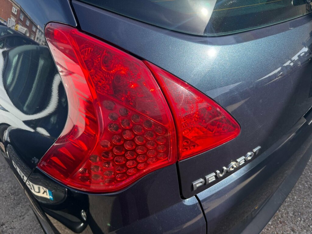 Peugeot 3008 E-hdi Active Black #7