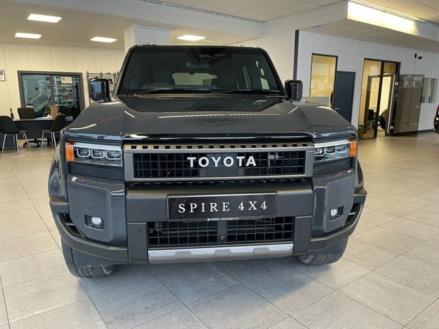 Toyota Land Cruiser Invincible Suv Grey #2