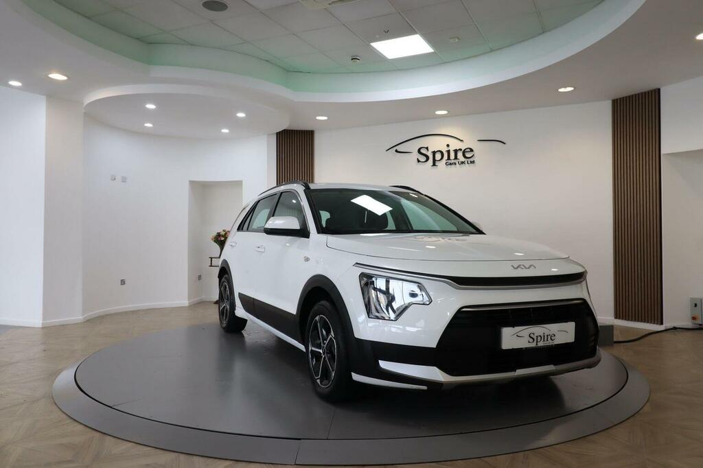 Kia Niro Suv 1.6H Gdi 2 Dct Euro 6 Ss 202372 FH72EJX White #3