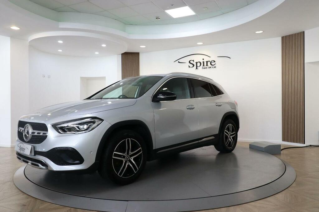 Mercedes-Benz GLA Class Suv 1.3 Gla200 Sport Executive 7G-dct Euro 6 S Silver