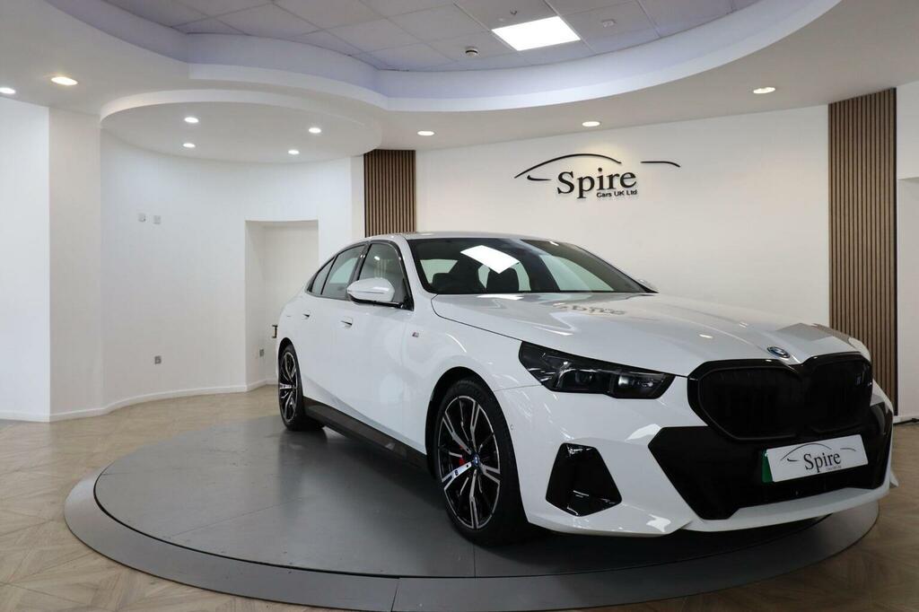 BMW i5 Saloon 40 83.9Kwh M Sport Pro Edrive 11K White #3