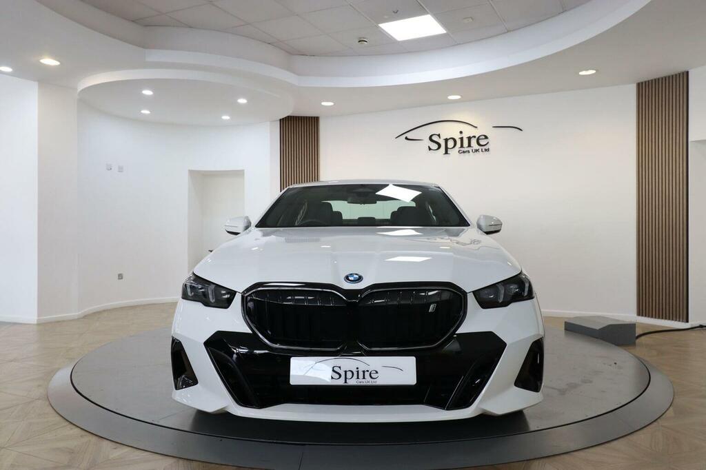 BMW i5 Saloon 40 83.9Kwh M Sport Pro Edrive 11K White #2